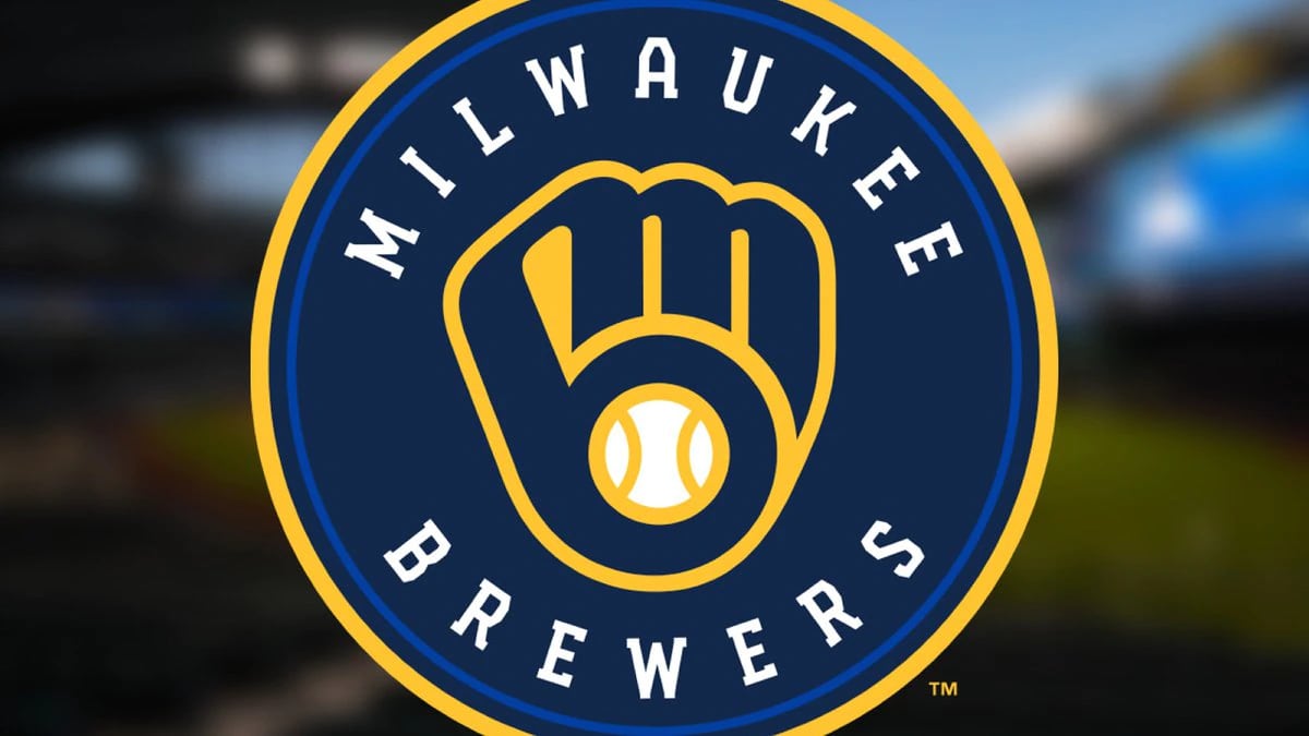 Milwaukee Brewers Clinch Wild-Card Bye and Home-Field Advantage Despite Loss to Phillies