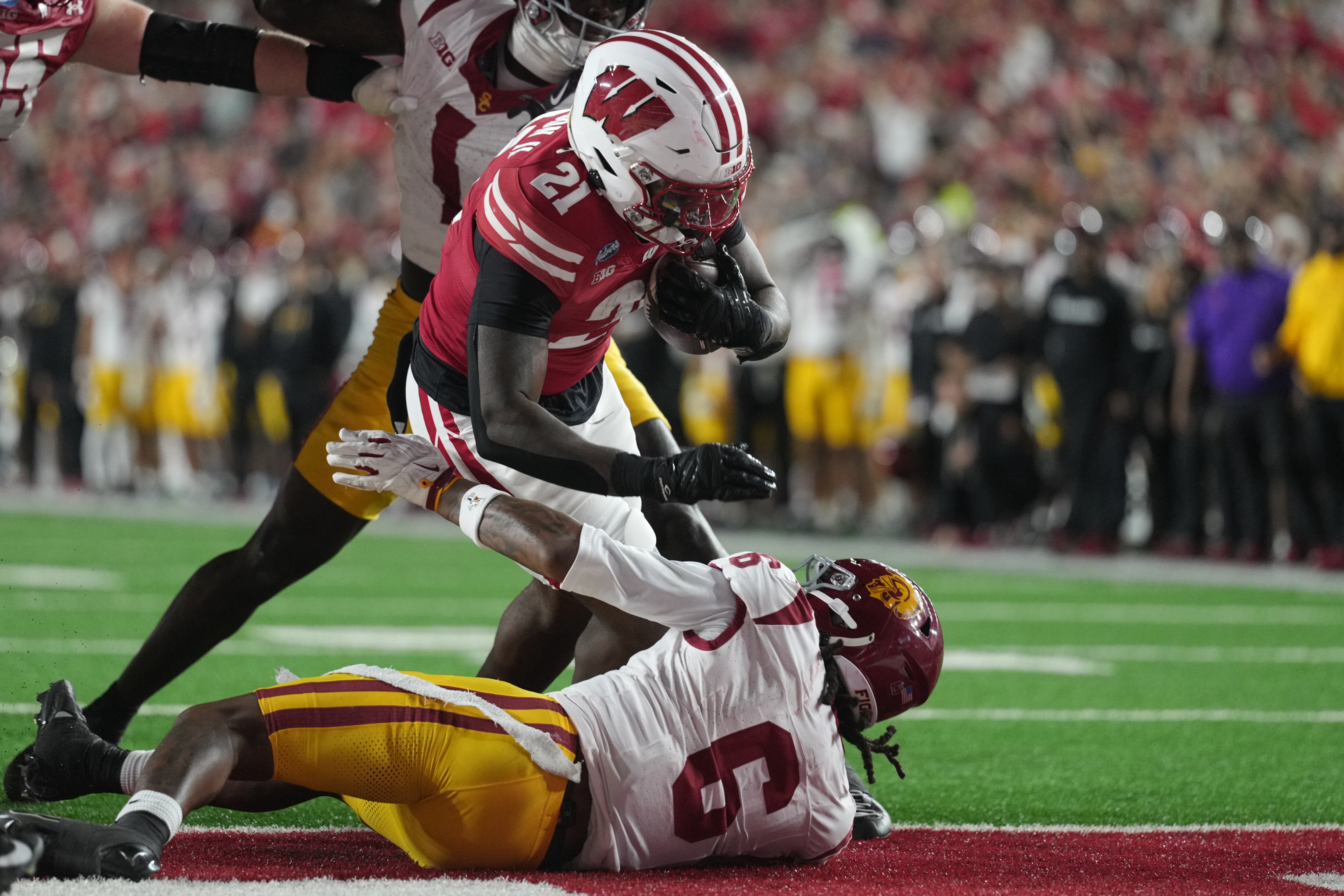 Wisconsin upsets No. 16 USC 24-7 in Madison