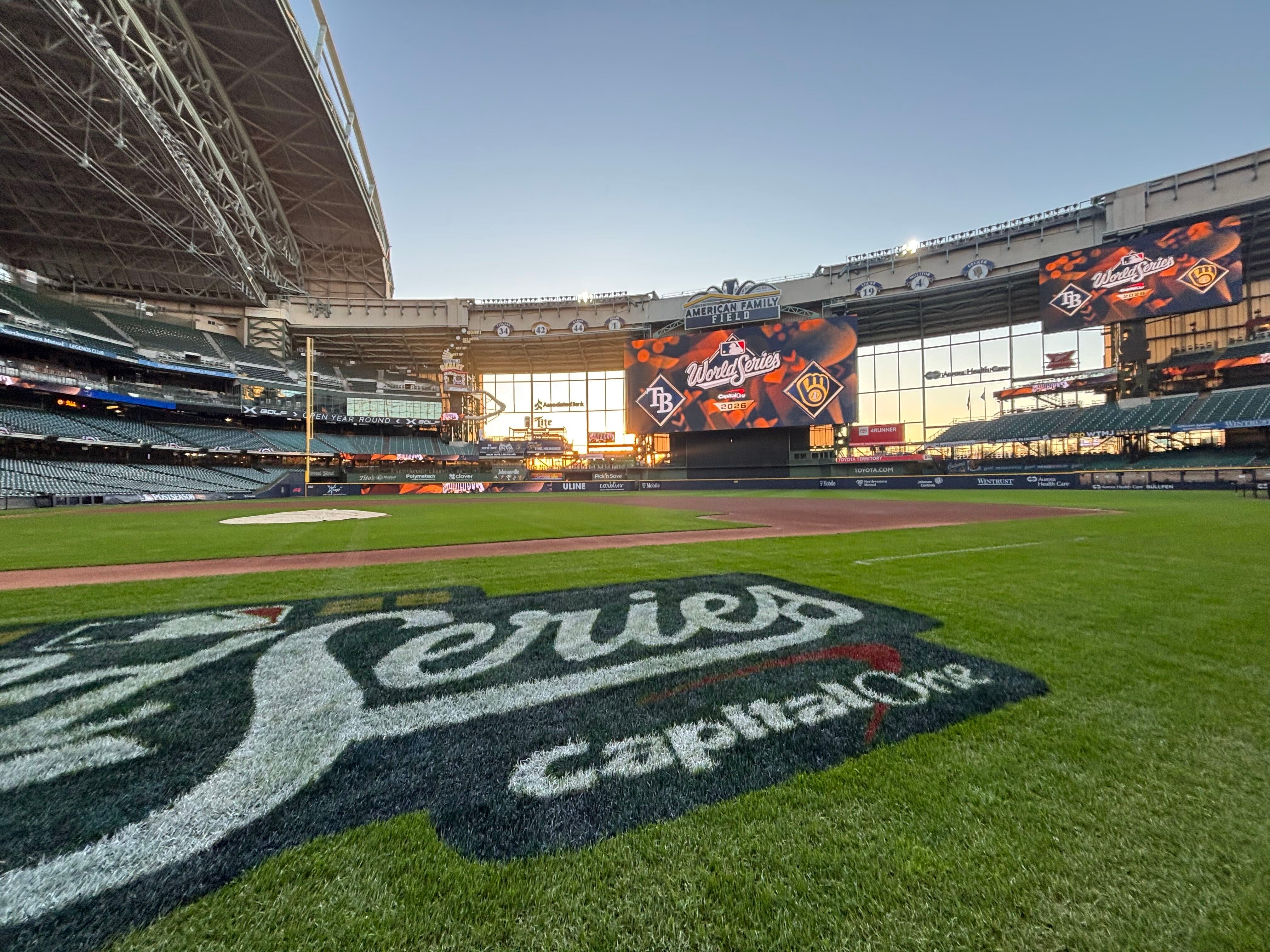 Brewers to host World Series watch parties at home stadium
