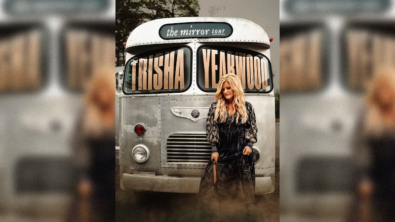 Trisha Yearwood promises an "intimate, acoustic evening of stories and songs" in "The Mirror...