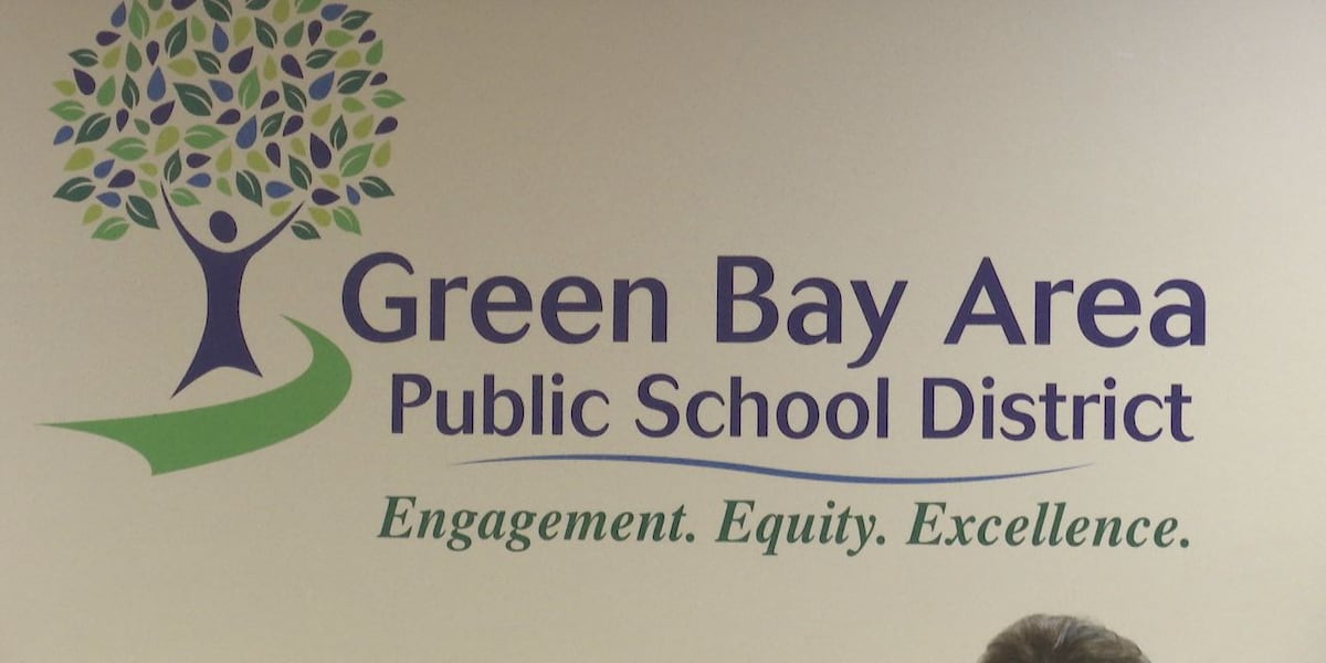 City alder adds pressure to open Green Bay public schools