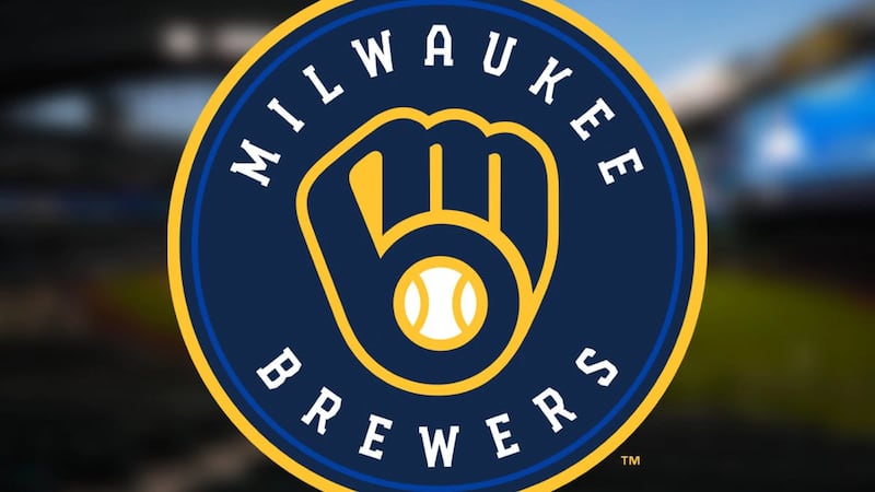Brewers hit 3 homers to beat rivals Cubs for 1 game lead in Central Brewers hit 3 homers to beat rivals Cubs for 1 game lead in Central