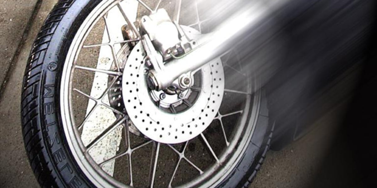 Motorcycle rider dies after crash in Manitowoc