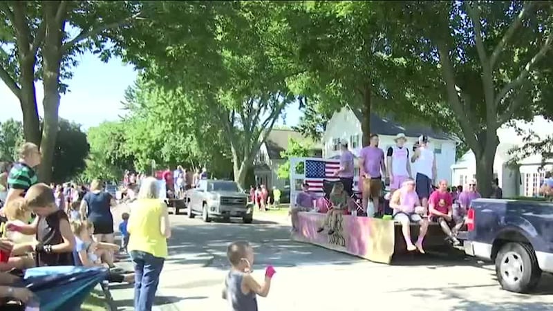 Pink Flamingo Classic parade in De Pere (file)
