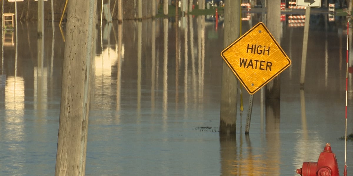 Flooded Waupaca County homeowners challenge 50 percent repair rule