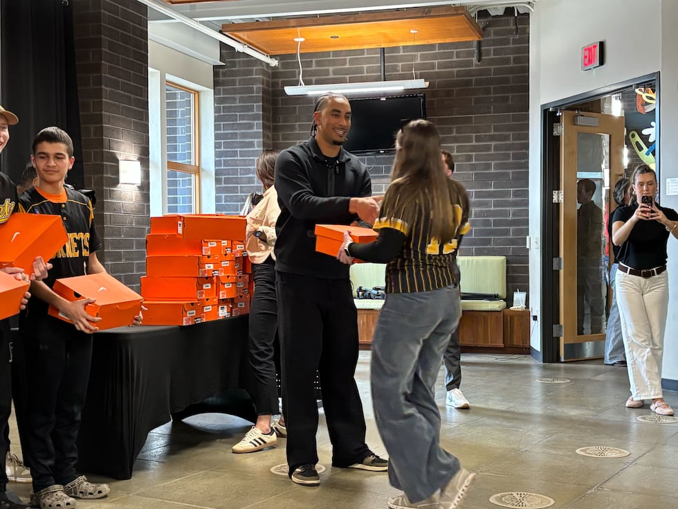 Jordan Love surprised youth sports teams with cleats as part of ‘10ve for Cleats’ campaign