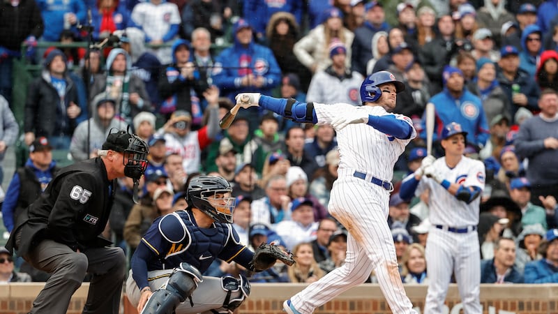 Ian Happ gets 3 hits as Cubs beat Brewers 5-4 on opening day