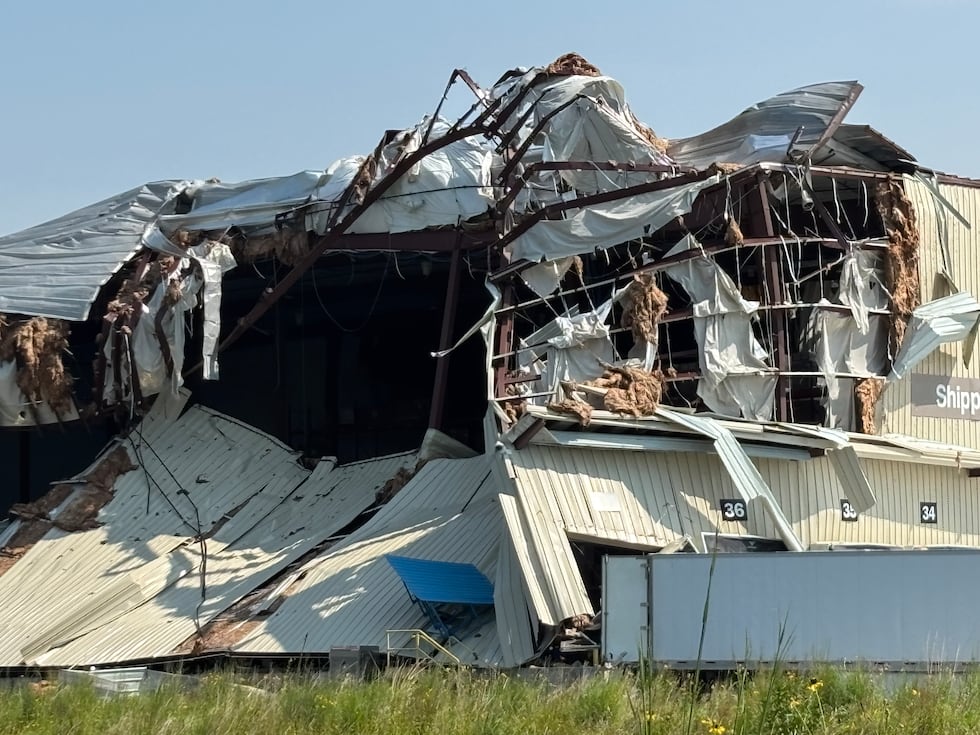 Tornado confirmed west of Appleton; thousands without power
